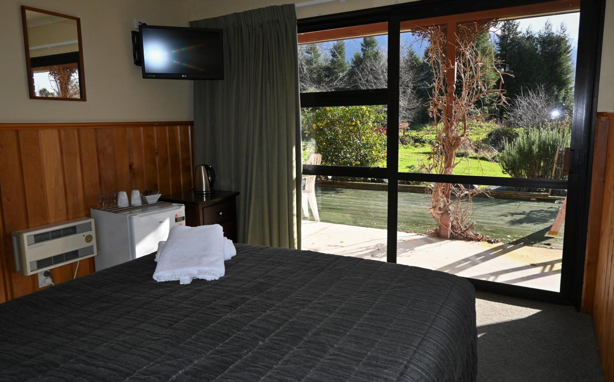 Donegal House Hotel Кайкура Екстериор снимка