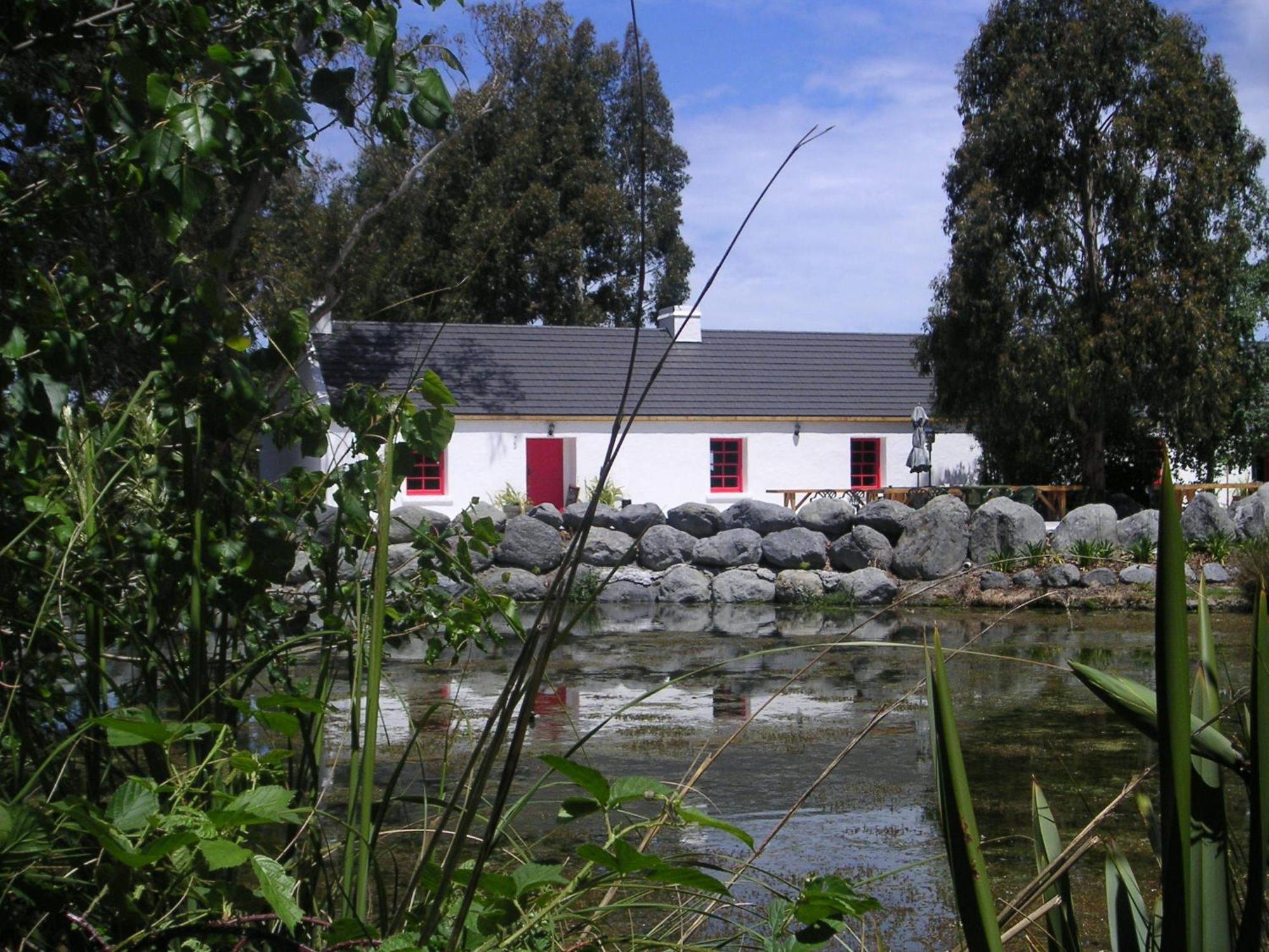 Donegal House Hotel Кайкура Екстериор снимка