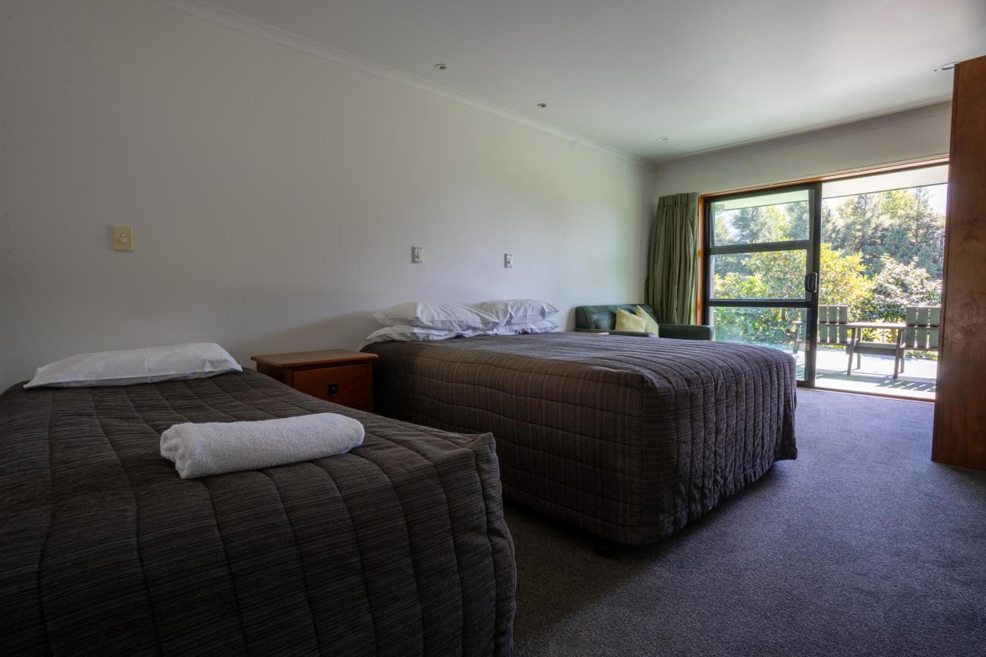 Donegal House Hotel Кайкура Екстериор снимка