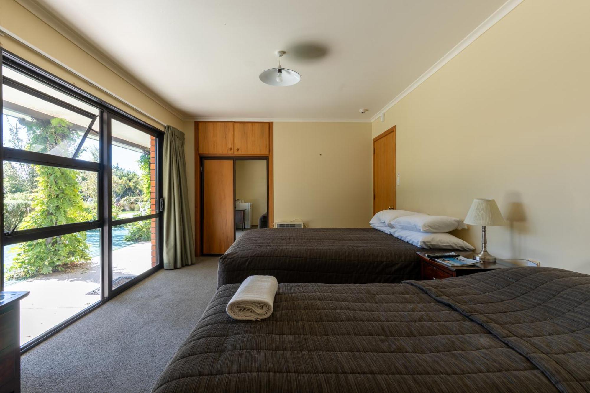 Donegal House Hotel Кайкура Екстериор снимка