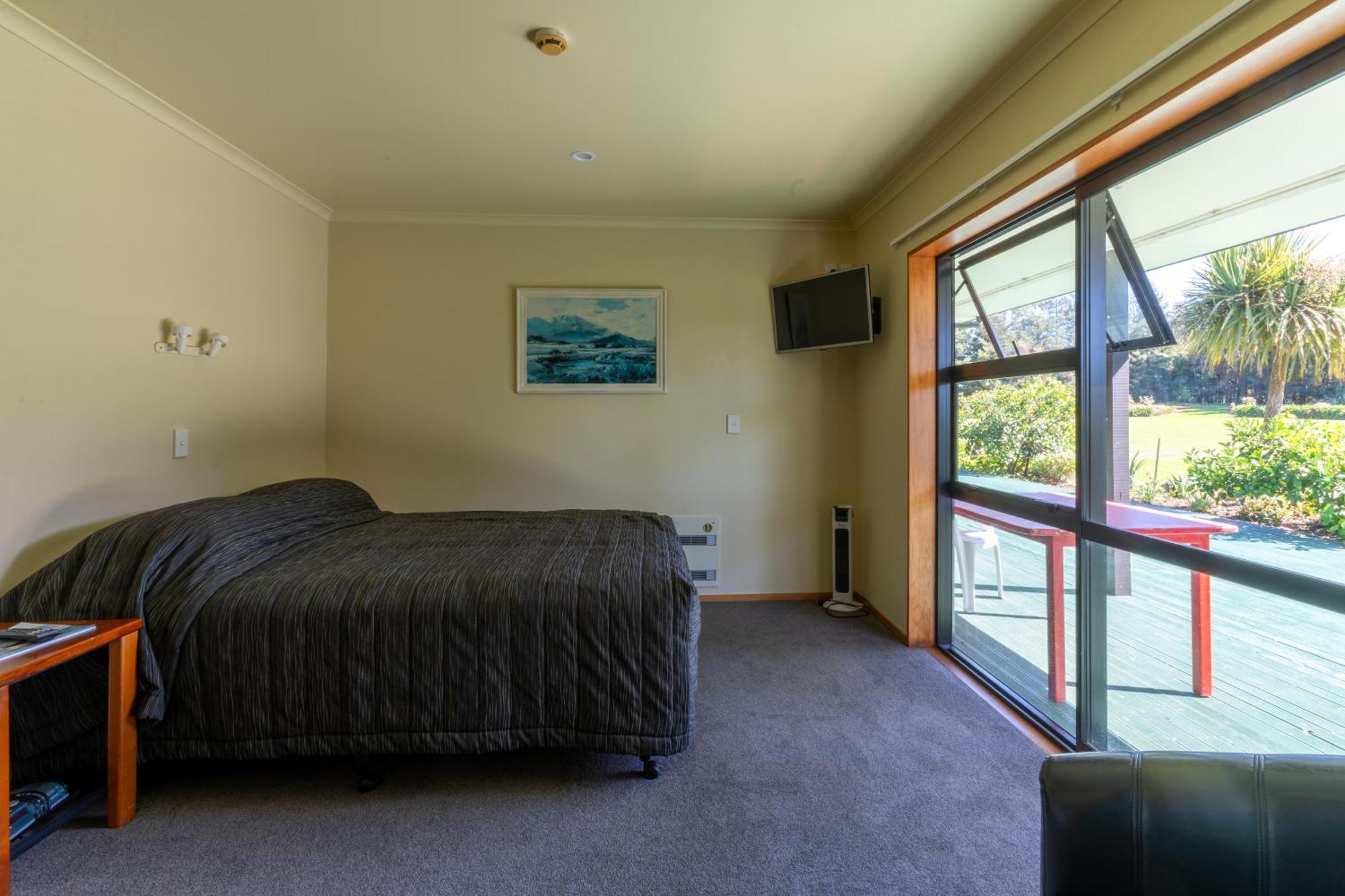 Donegal House Hotel Кайкура Екстериор снимка