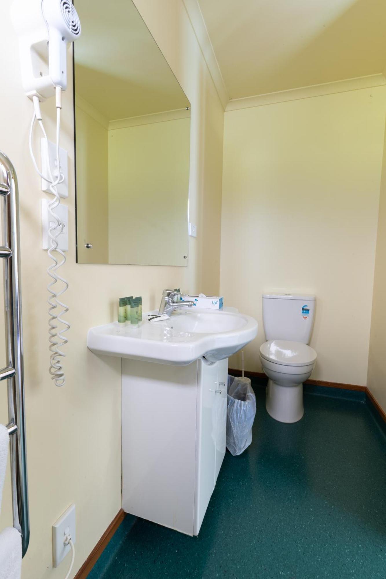 Donegal House Hotel Кайкура Екстериор снимка